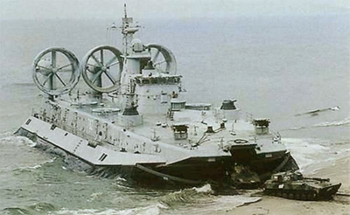 Pomornik, Zubr class hovercraft