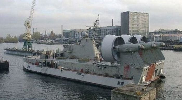 Pomornik, Zubr class hovercraft