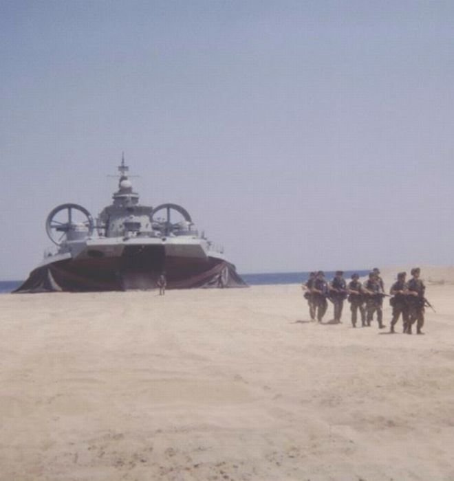 Pomornik, Zubr class hovercraft