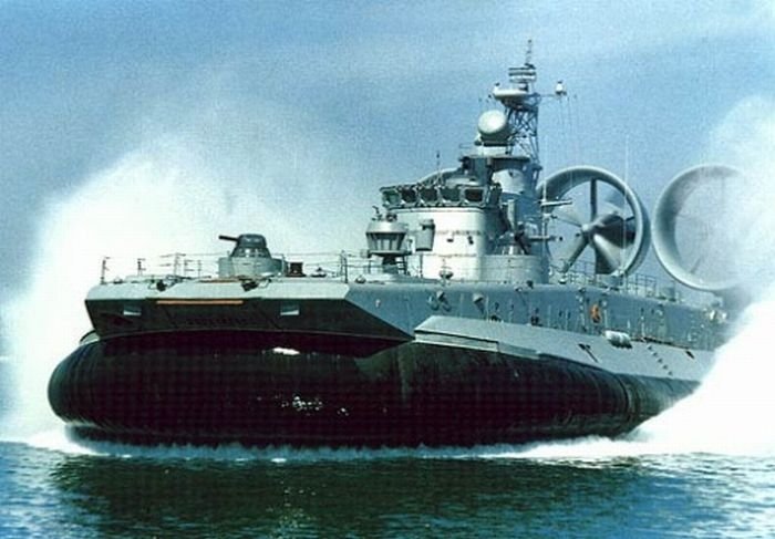 Pomornik, Zubr class hovercraft