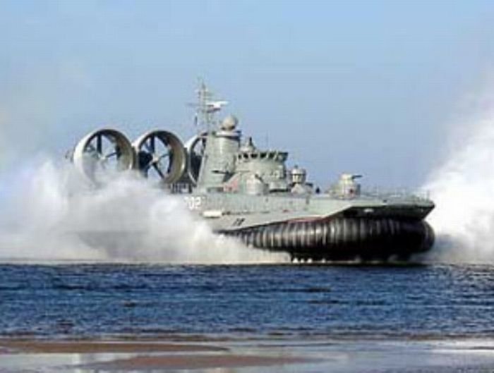 Pomornik, Zubr class hovercraft