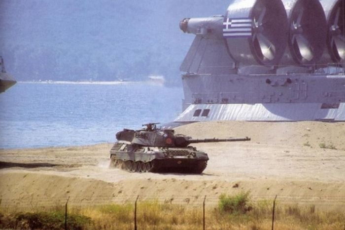 Pomornik, Zubr class hovercraft