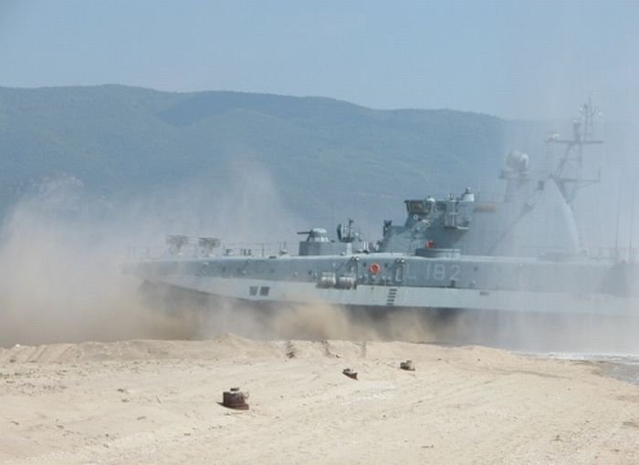 Pomornik, Zubr class hovercraft