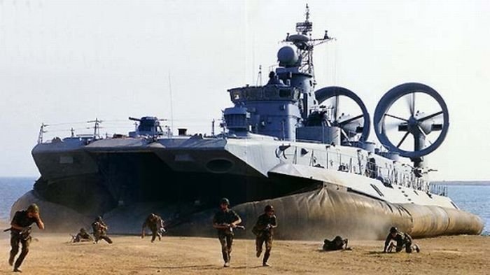 Pomornik, Zubr class hovercraft