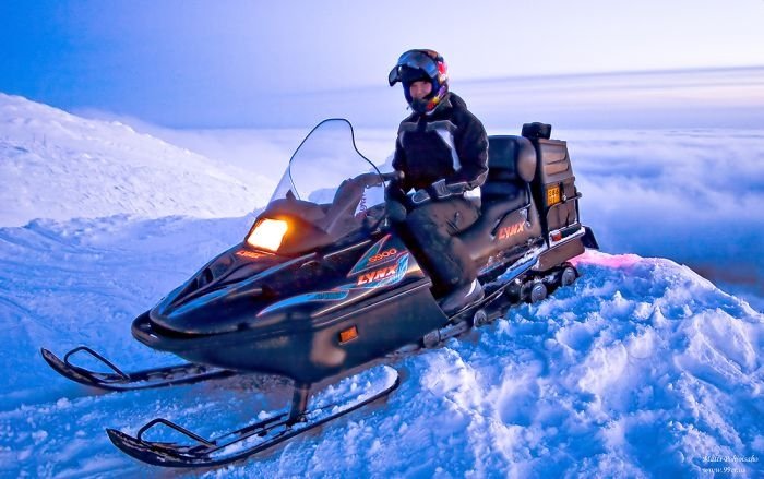 snowmobile vehicle