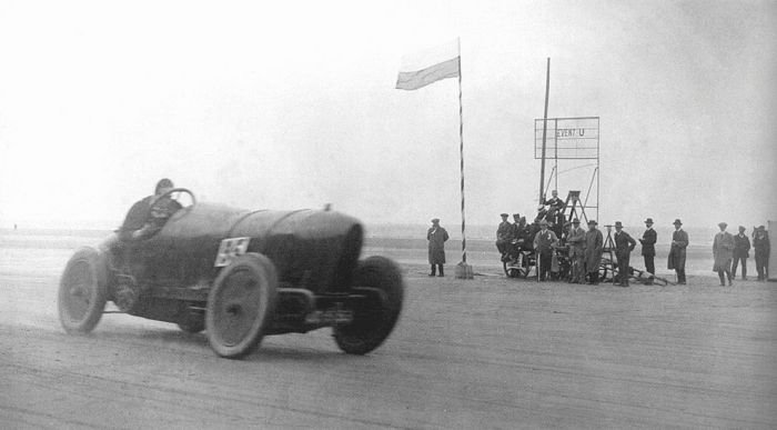 antique retro racing car