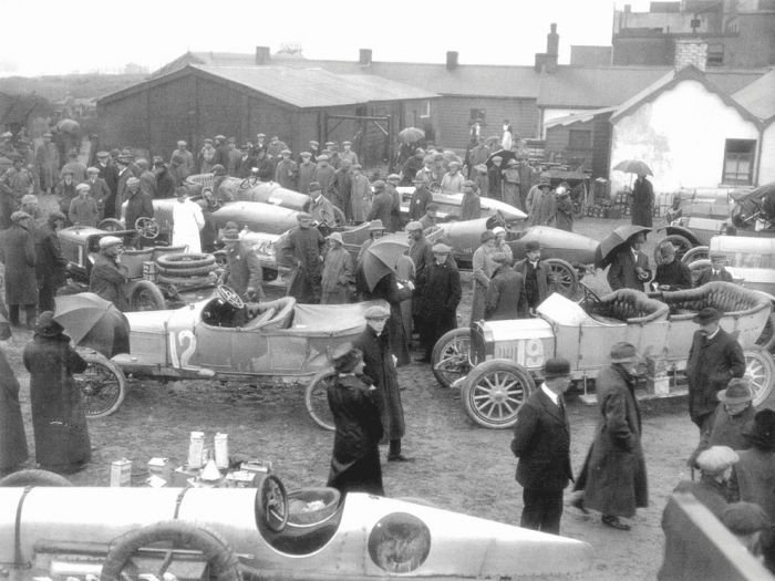 antique retro racing car