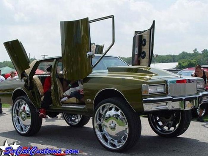 car with rims