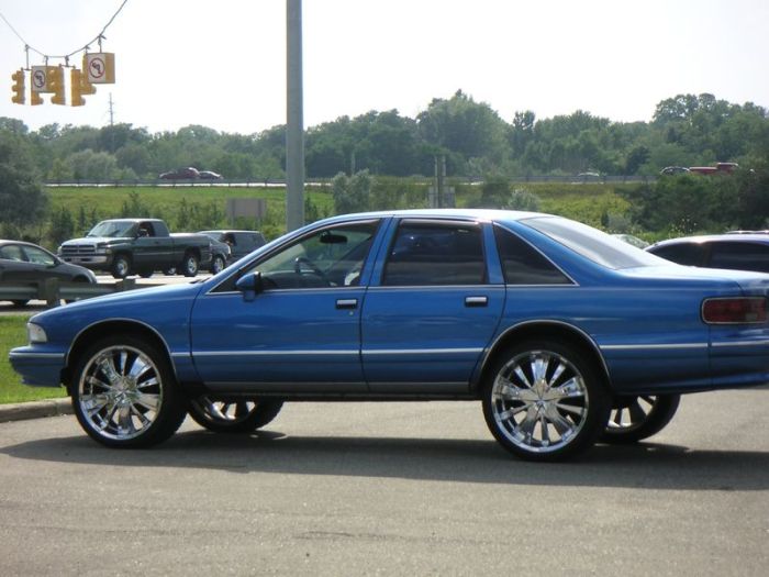 car with rims