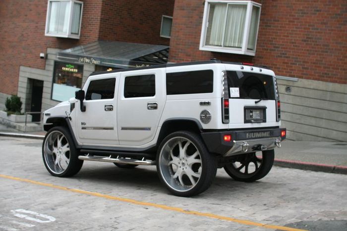 car with rims