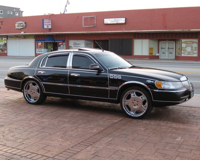 car with rims