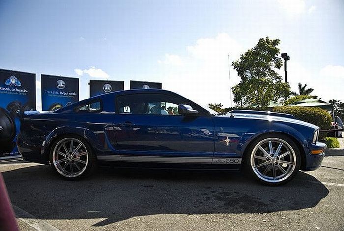 car with rims