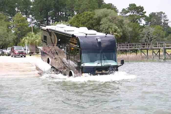 luxurious amphibious bus