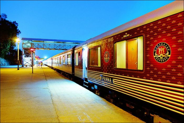 Maharajas' Expres, luxury train, India