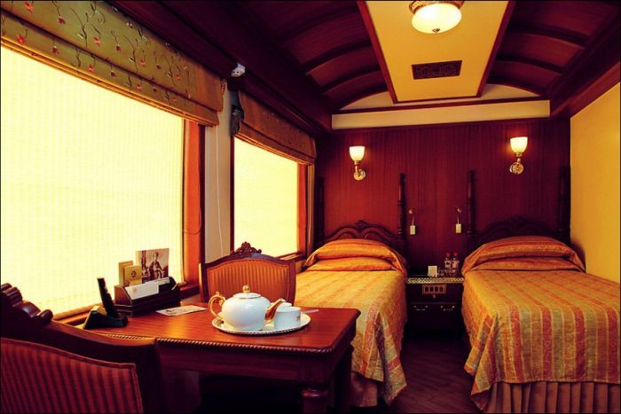 Maharajas' Expres, luxury train, India