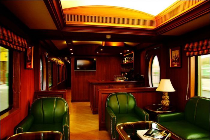 Maharajas' Expres, luxury train, India