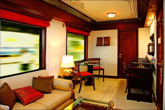 Maharajas' Expres, luxury train, India