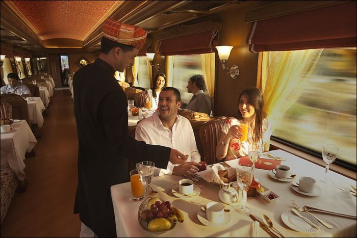 Maharajas' Expres, luxury train, India