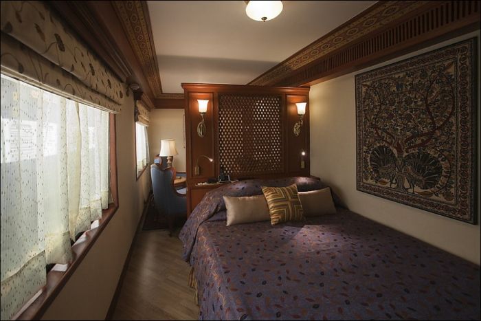 Maharajas' Expres, luxury train, India