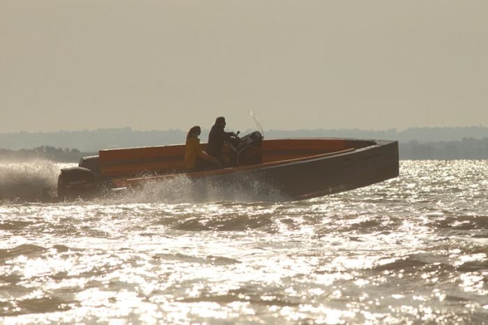 Iguana 29' yacht prototype by Antoine Brugidou