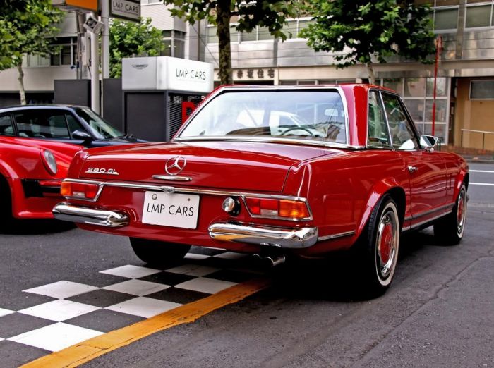 classic vintage mercedes-benz