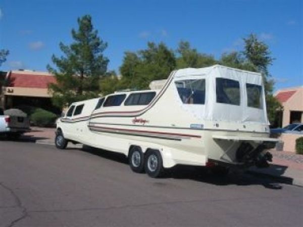 motorized boaterhome