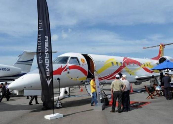 Embraer Legacy 650, Jackie Chan private jet