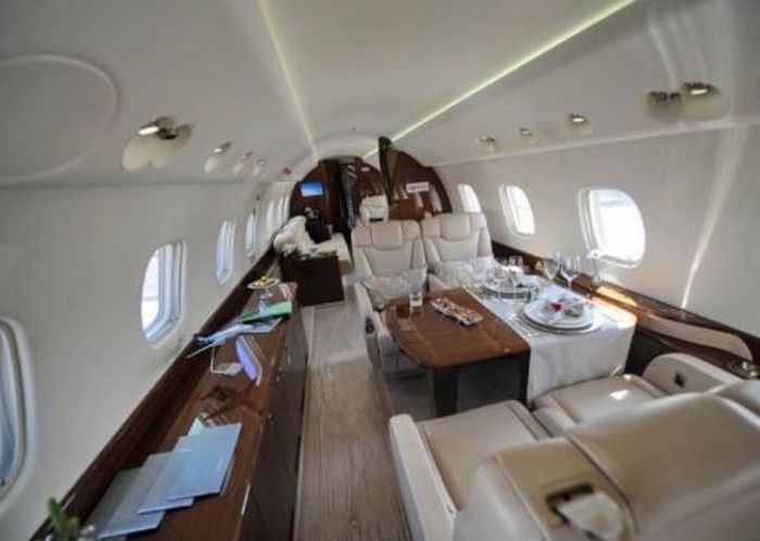 Embraer Legacy 650, Jackie Chan private jet