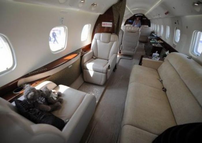 Embraer Legacy 650, Jackie Chan private jet