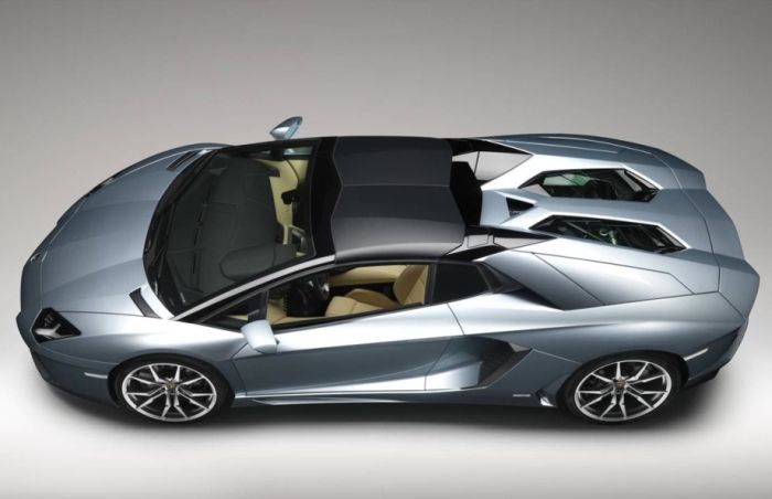 Lamborghini Aventador LP 700–4 Convertible Roadster