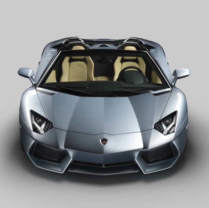 Lamborghini Aventador LP 700–4 Convertible Roadster