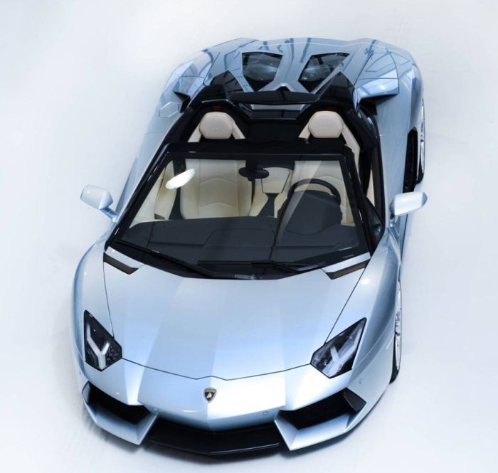 Lamborghini Aventador LP 700–4 Convertible Roadster