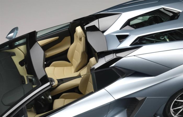 Lamborghini Aventador LP 700–4 Convertible Roadster