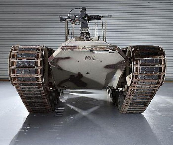 Ripsaw, unmanned light tank by Howe & Howe Technologies