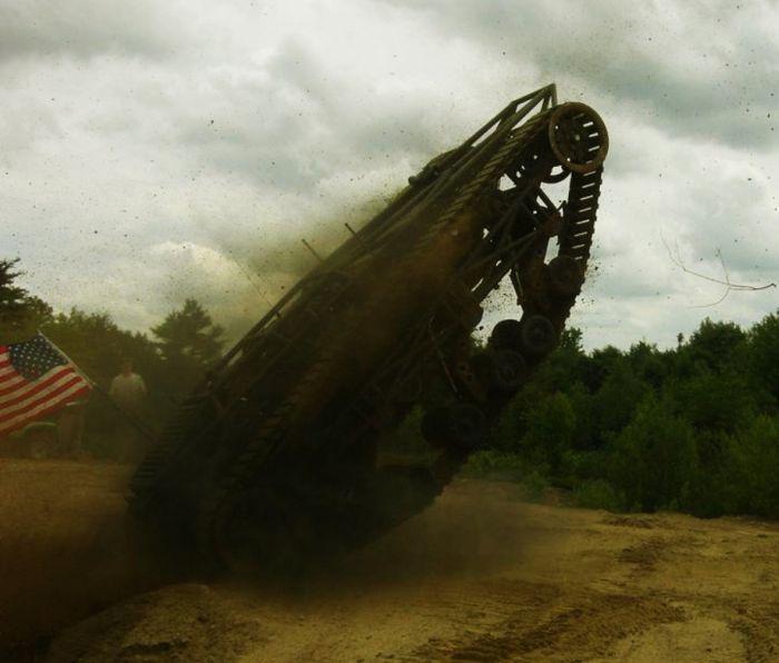 Ripsaw, unmanned light tank by Howe & Howe Technologies