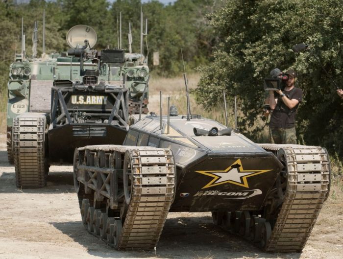 Ripsaw, unmanned light tank by Howe & Howe Technologies