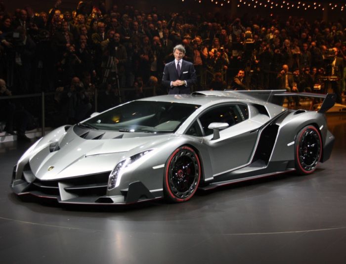 Lamborghini Aventador LP 700–4 Veneno