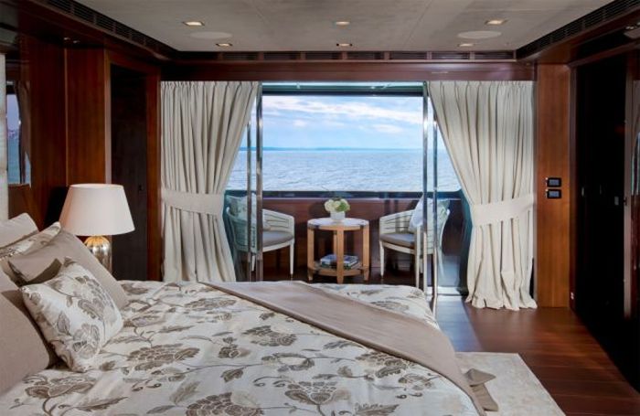 125 J'ade yacht by CRN