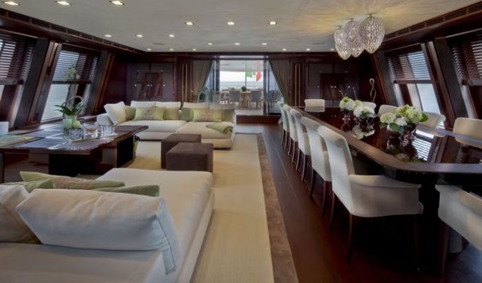 125 J'ade yacht by CRN