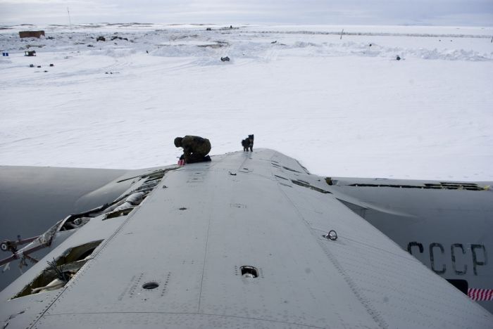 Antonov An-12 Cub crashed and abandoned