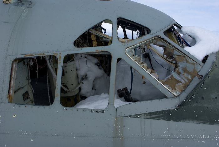 Antonov An-12 Cub crashed and abandoned