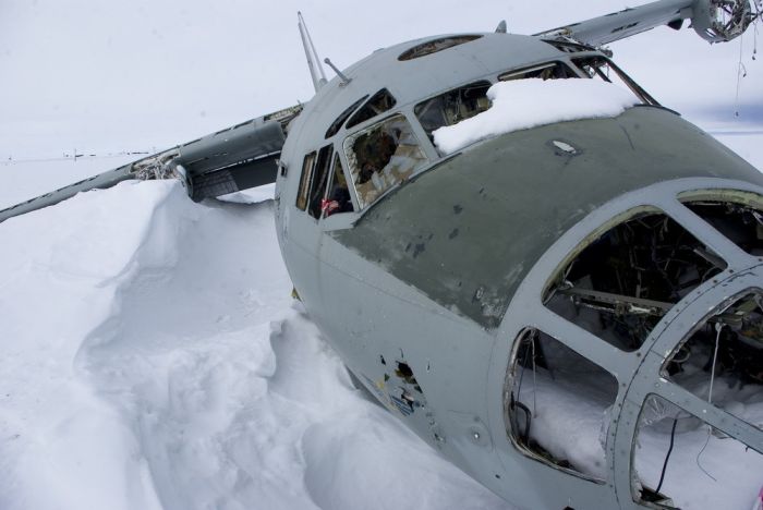 Antonov An-12 Cub crashed and abandoned