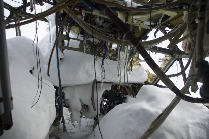 Antonov An-12 Cub crashed and abandoned