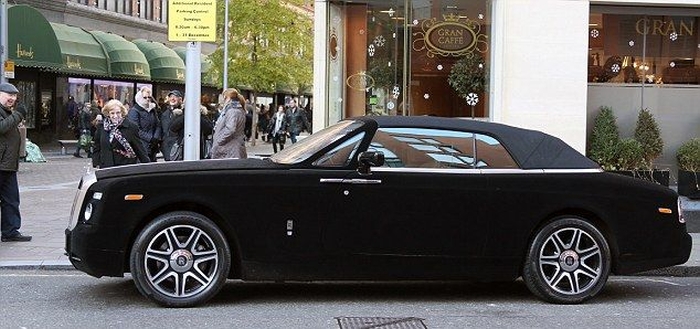 Rolls-Royce Phantom Drophead Coupé in velvet