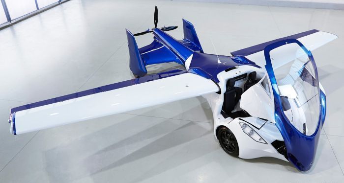 AeroMobil flying car