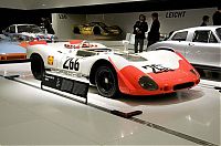 Transport: Porsche Museum in Stuttgart