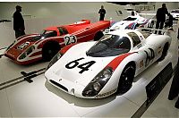 Transport: Porsche Museum in Stuttgart