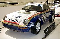 Transport: Porsche Museum in Stuttgart