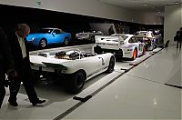 Transport: Porsche Museum in Stuttgart