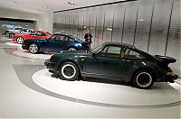 Transport: Porsche Museum in Stuttgart